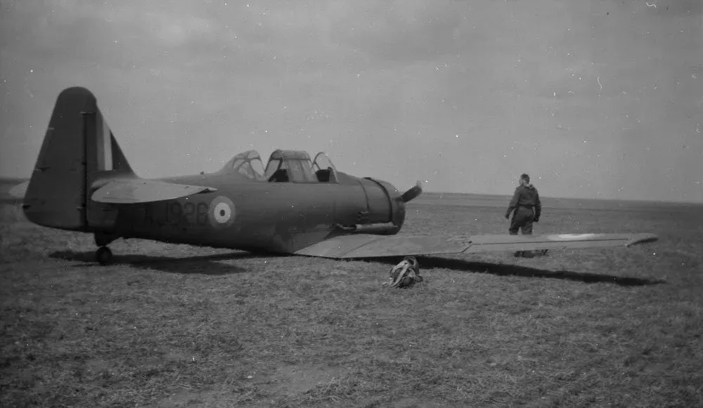 North American Harvard II aircraft AJ926 of No. 41 Service Flying Training School, RCAF