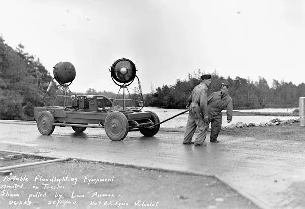 Portable floodlighting equipment, No. 4(BR) Squadron, RCAF, Ucluelet, British Columbia, 26 November 1940