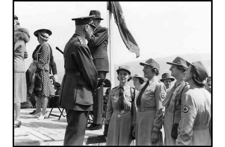 Governor General addressing Red Cross workers while visiting Camp Vernon